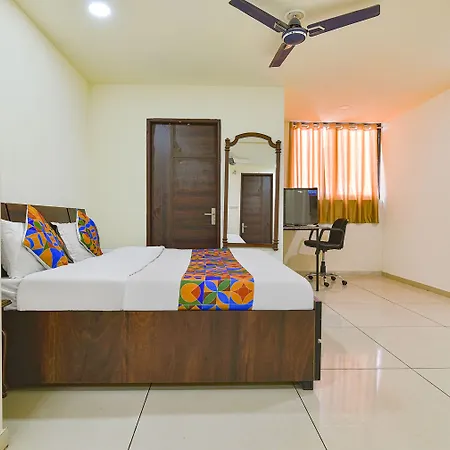 Fabhotel Monark-3